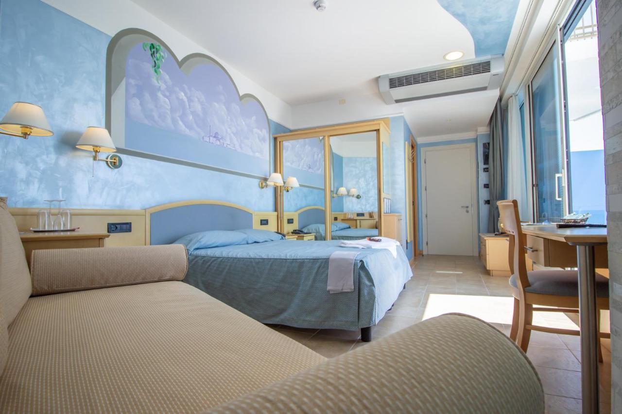 Hotel Universo リド・ディ・イエゾロ エクステリア 写真